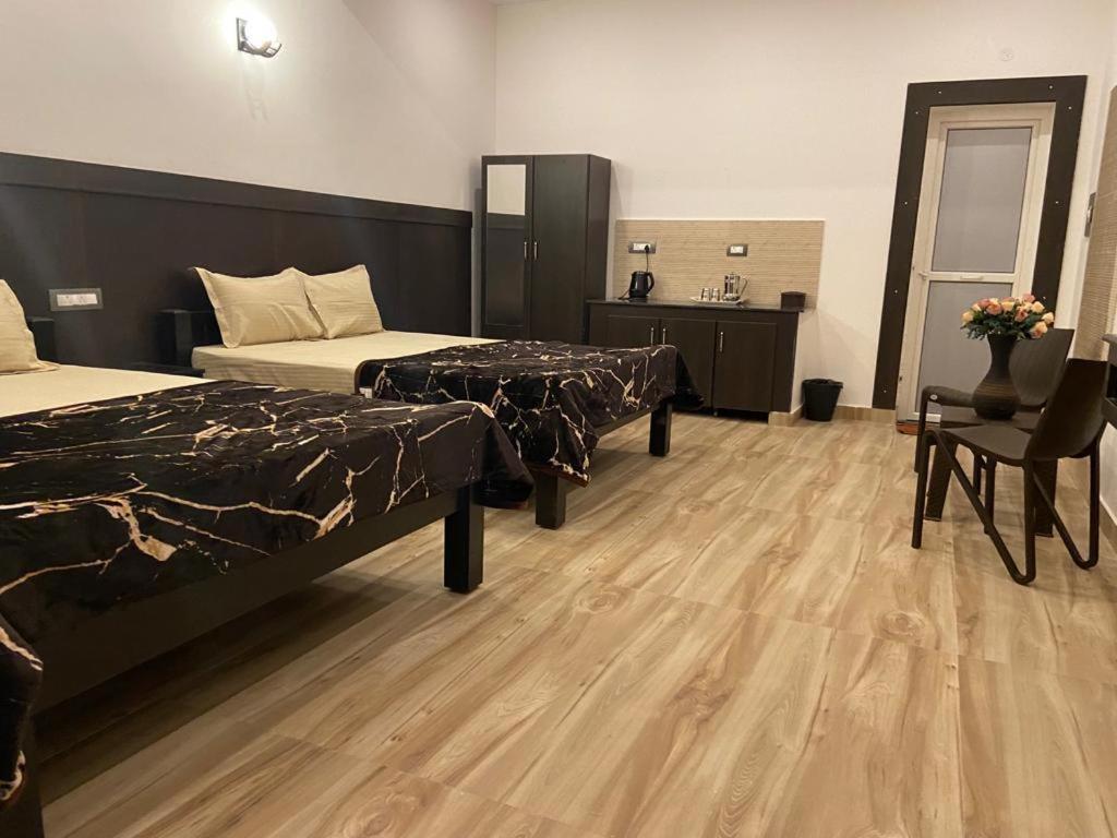 Rr Holidays - Home Stay Кодайканал Экстерьер фото